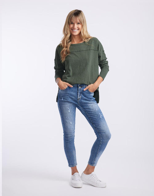 Jayne throw on top khaki
