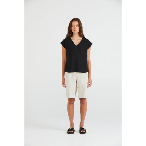 Scallop top black - By Design Fashions