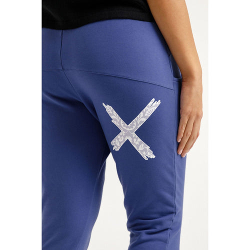 Alpine Apartment pant Hyacinth with Lilac