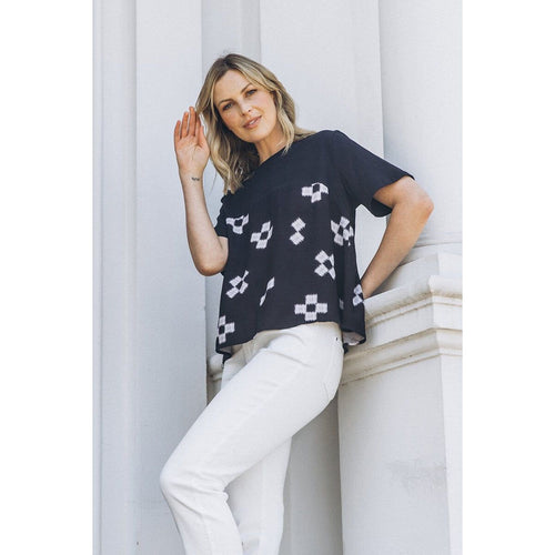 Postino top Navy - By Design Fashions