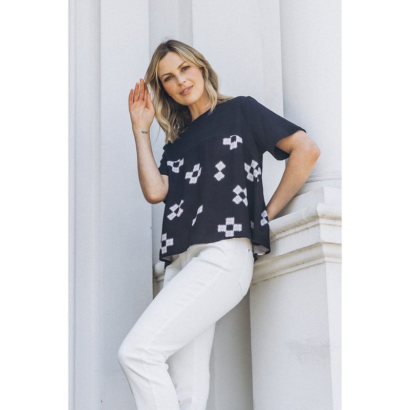 Postino top Navy - By Design Fashions