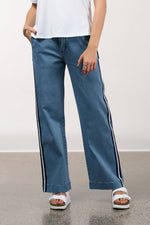 Charli pant light denim