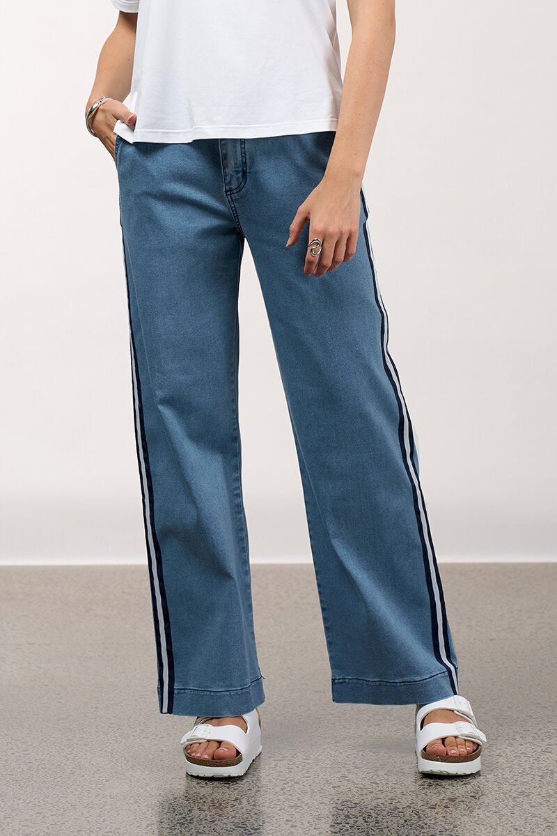Charli pant light denim