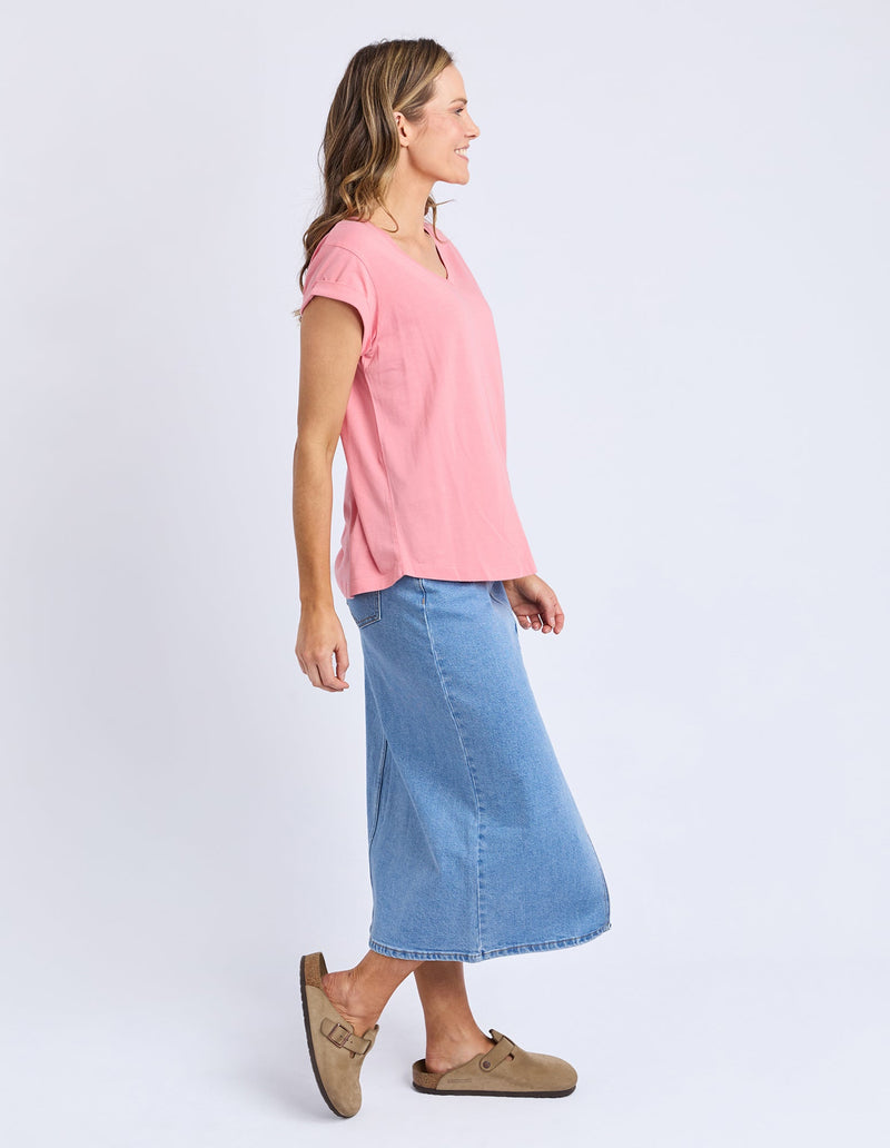 Manley V Tee Rose