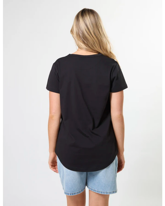 Classic Tee black true icon stripe